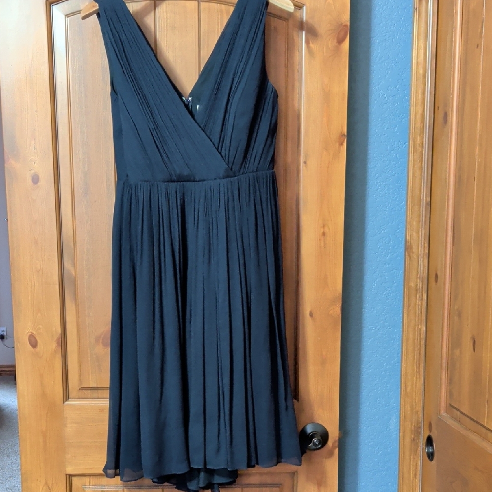 Elegant Black Sleeveless Dress